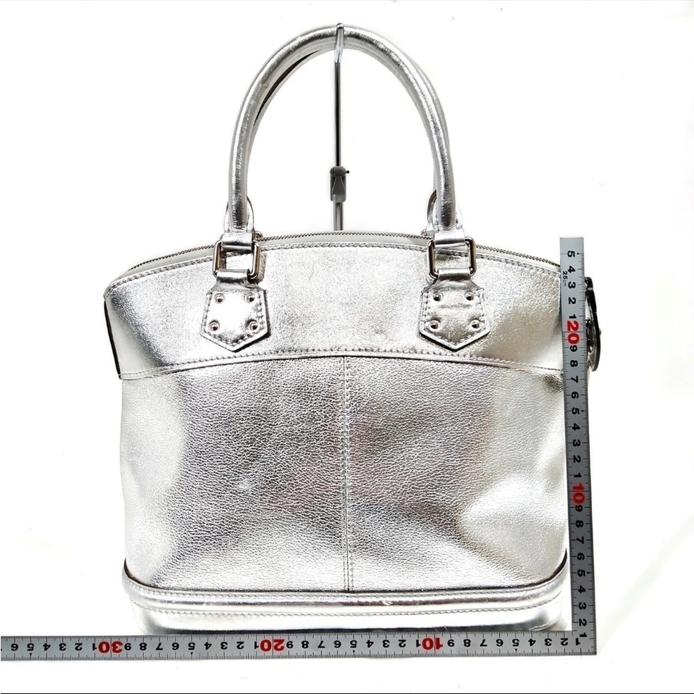 Authentic Louis Vuitton Suhali Lockit MM Silver - EUC - Rare piece from 2007 - Picture 4 of 11